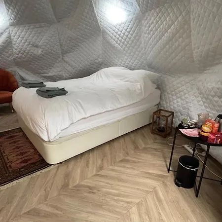 Feriehus Geodesic Dome With Garden View, Outdoor Hot Bath & Ac Nijmegen