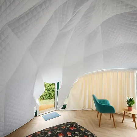 Geodesic Dome With Garden View, Outdoor Hot Bath & Ac