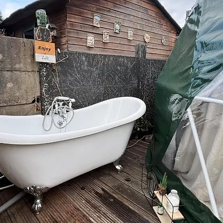 Geodesic Dome With Garden View, Outdoor Hot Bath & Ac Feriehus *