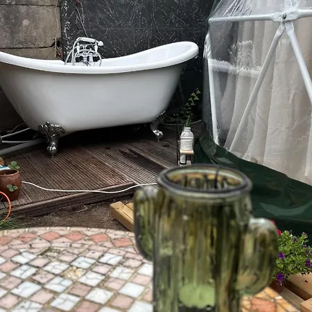Geodesic Dome With Garden View, Outdoor Hot Bath & Ac *