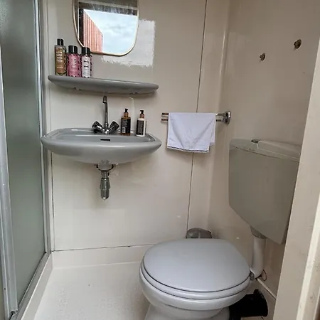Feriehus Geodesic Dome With Garden View, Outdoor Hot Bath & Ac Nijmegen